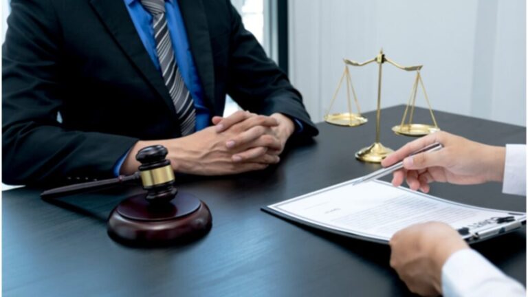 What Do Insolvency Lawyers Do? A Clear Guide to Their Role
