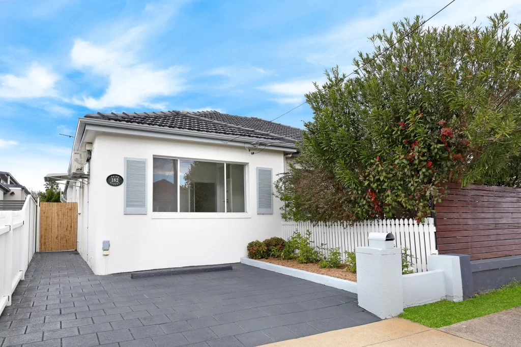 buyers agent queens park